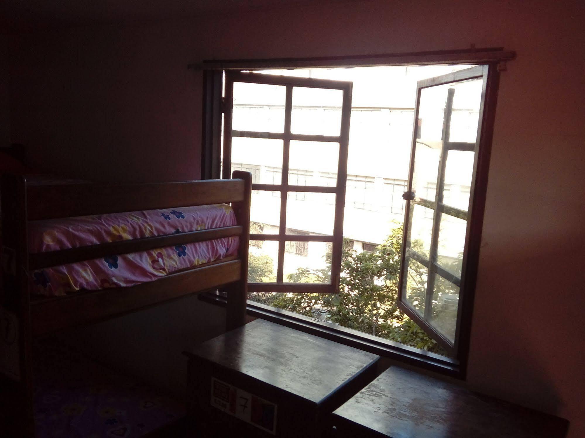 Nomade Backpackers * Lima